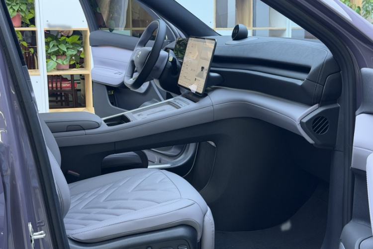 Used Nio EC6 2025 75 kWh Interior 5