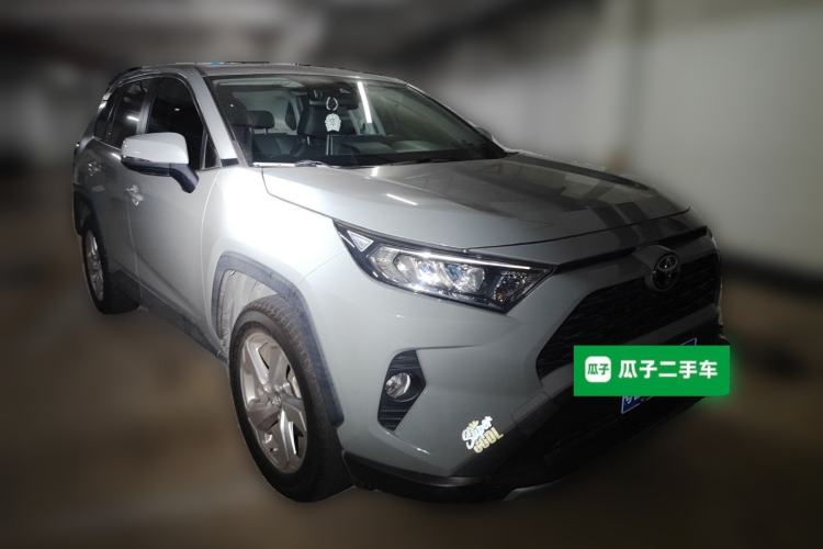 Used Toyota RAV4 2020 2.0L CVT Two-Wheel Drive Fashion Edition Front Right 45 Deg