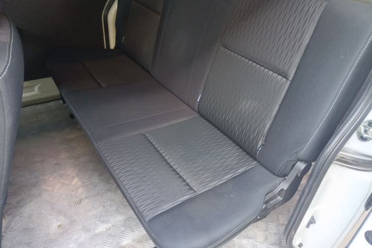 Used Jinbei Gold Hiace M Classic 2024 1.5L Engineering Lion Passenger Vehicle 5 Seats