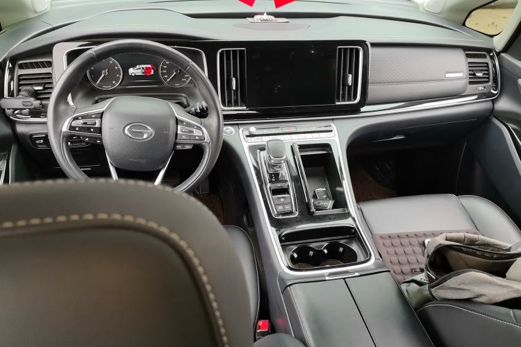 Used GAC Trumpchi M8 2021 Lingxiu Series 390T Deluxe Edition Center Console