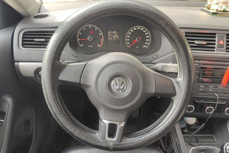 Used Volkswagen Sagitar 2014 1.6L Manual Comfort Model