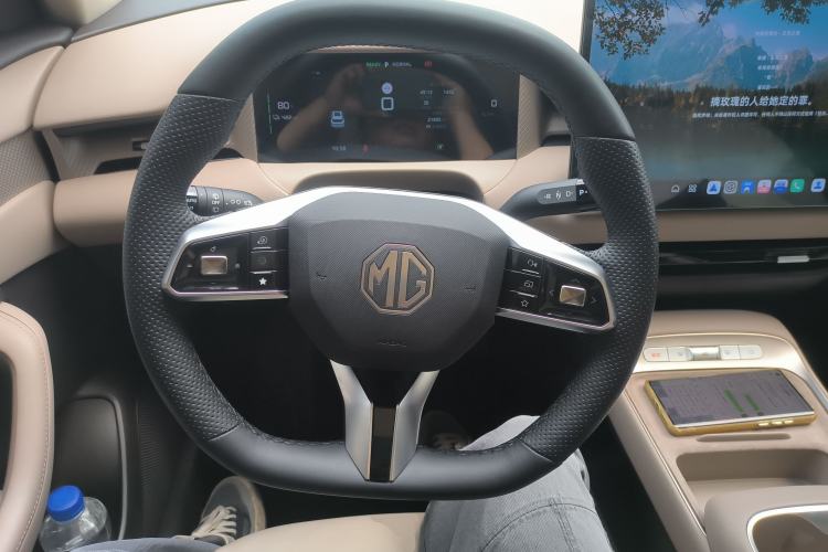 Used MG ES5 2025 525max Rear-Drive Intelligent Driving Version Steering Wheel
