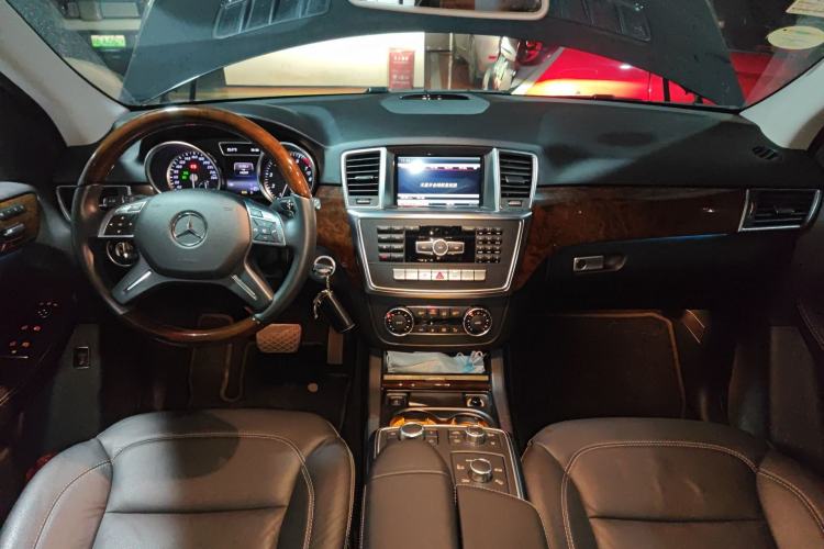 Used Mercedes-Benz M-Class 2014 ML 400 4MATIC Luxury Model