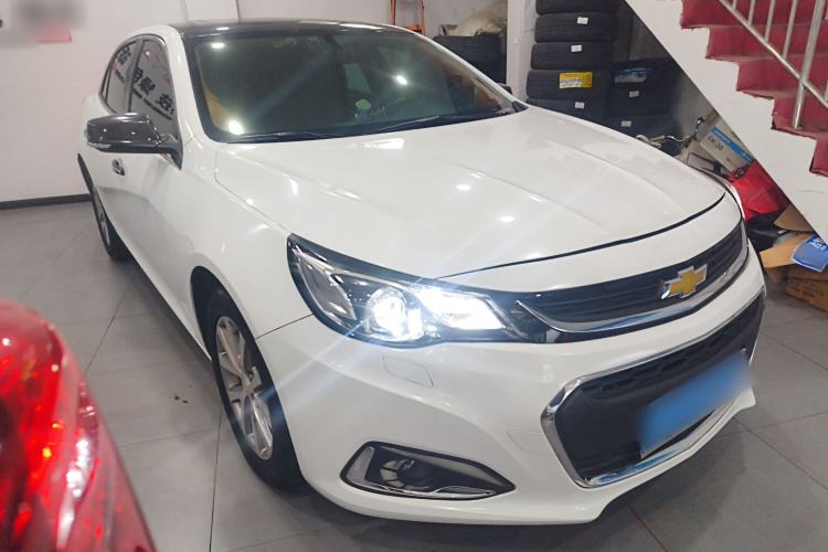Used Chevrolet Malibu 2017 1.5T Automatic Luxury Edition Front Right 45 Deg