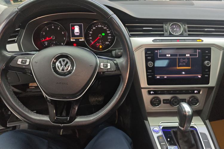 Used Volkswagen Variant 2018 380TSI Two-Wheel Drive Comfort Edition