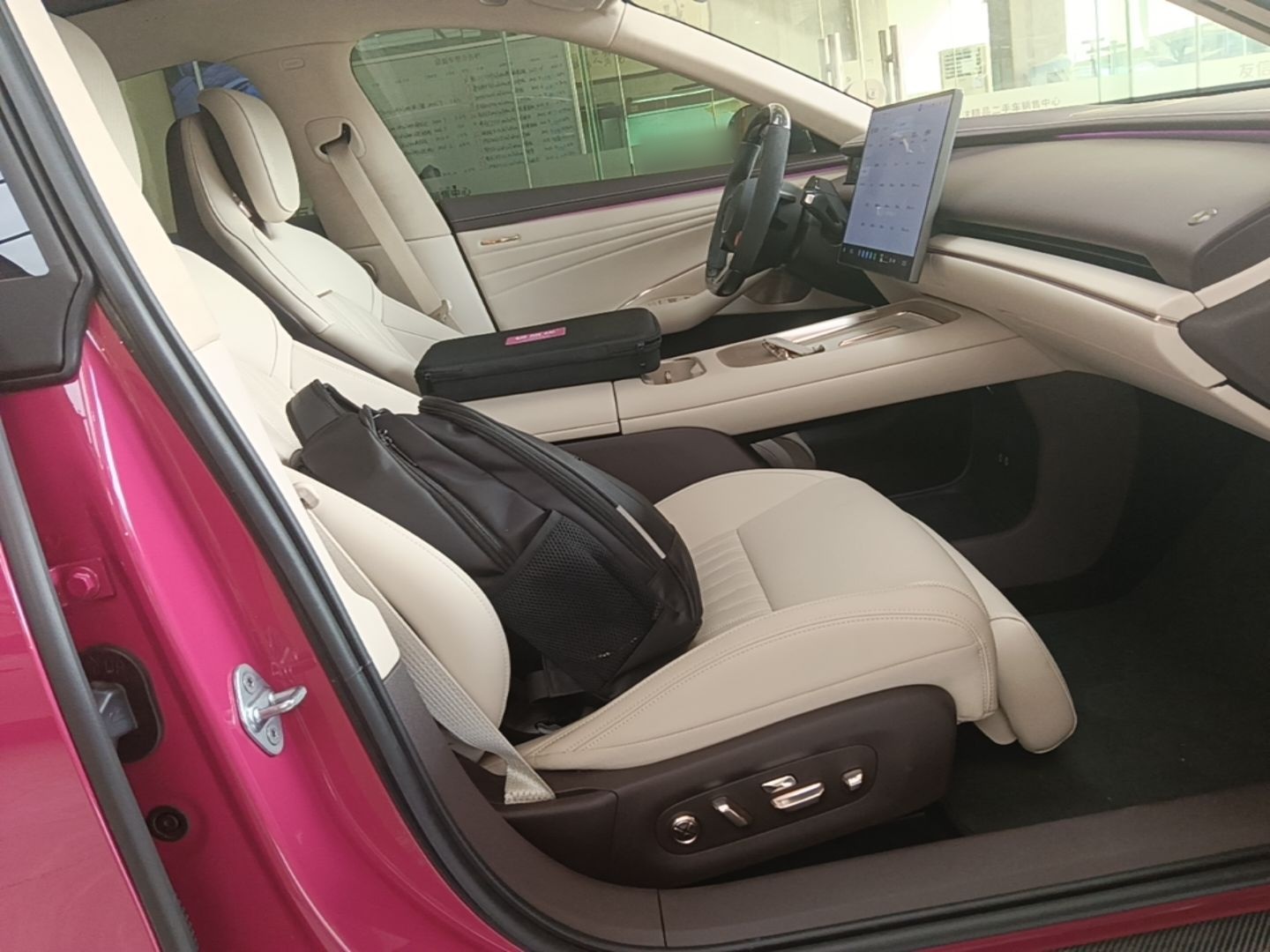 Xiaomi Auto SU7 2026 Model Max — снимка 19