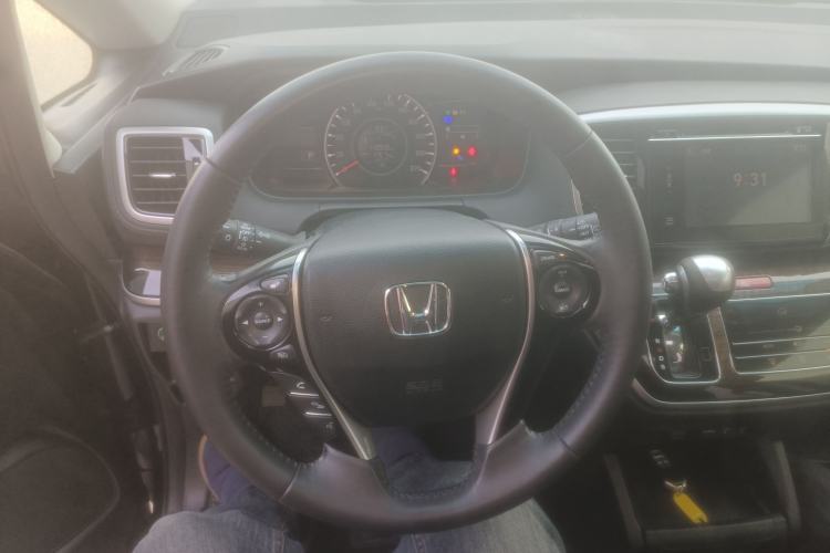 Used Honda Odyssey 2015 Updated Version 2.4L Smart Edition