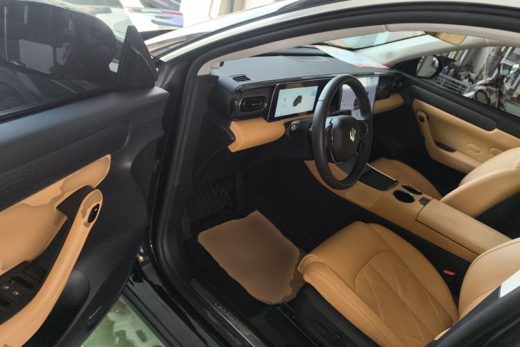 Used Leapmotor C11 2024 All-Electric 580 Luxury Edition Driver Seat