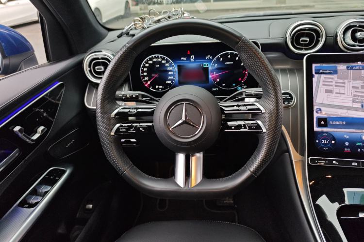 Used Mercedes-Benz GLC 2024 GLC 260 L 4MATIC Luxury Model 5 Seats Steering Wheel