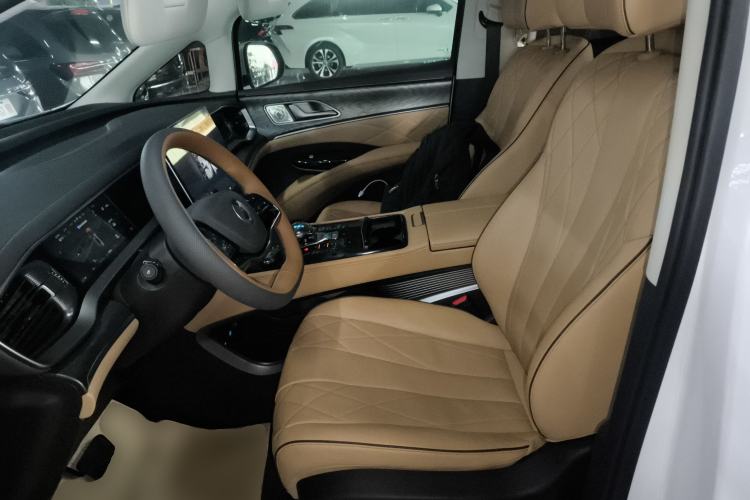 Used Denza D9 2024 DM-i 1050 Luxury Model