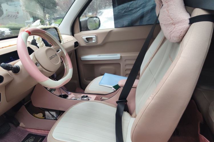 Used Geely Galaxy Panda 2023 Panda Mini 200km Endurance Bear
