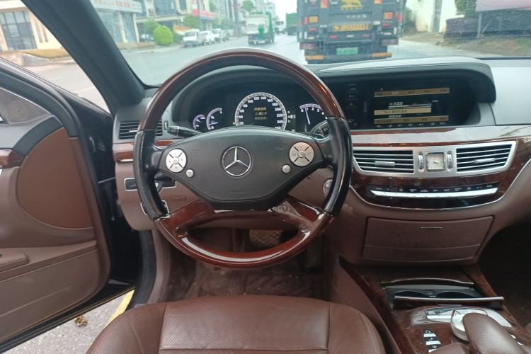 Used Mercedes-Benz S-Class 2012 S 300 L Luxury Grand Edition Steering Wheel