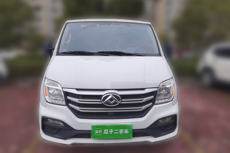 Used SAIC MAXUS Xintu V80 2023 2.0T Manual Classic Aoyuntong Short Wheelbase Ultra-Low Roof 5/6-Seater
