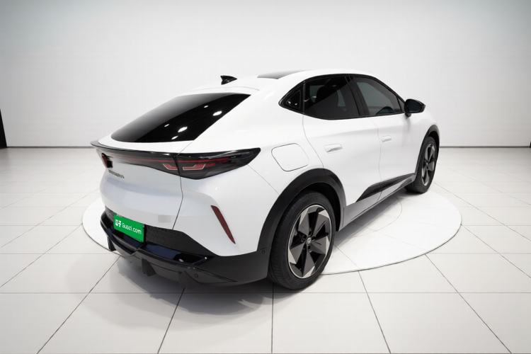 Used Volkswagen ID.UNYX 2024 Pro Long-Range Version Rear Right 45 Deg