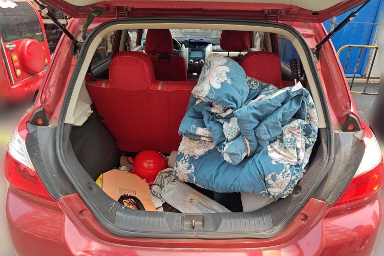 Used Venucia R50 2013 1.6L Manual Fashion Edition