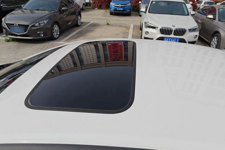 Used Honda Civic 2014 1.8L automatic comfort version Roof