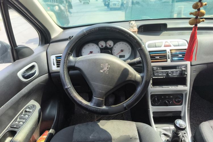 Used Peugeot 307 2010 Hatchback 1.6L Manual Comfort Edition Steering Wheel
