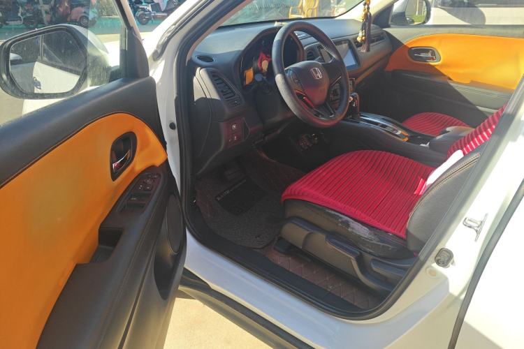 Used Honda Vezel 2015 1.5L CVT two-wheel drive Comfort trim
