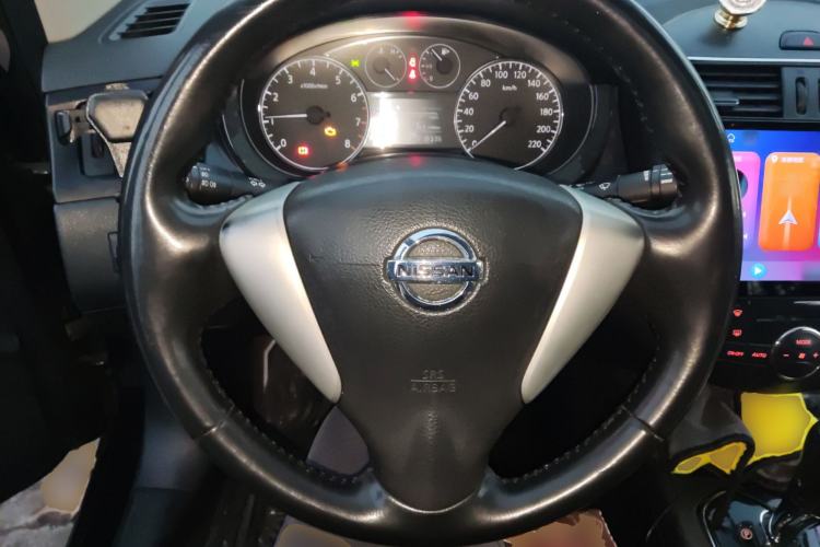 Used Nissan Tiida 2011 1.6L CVT Smart Version