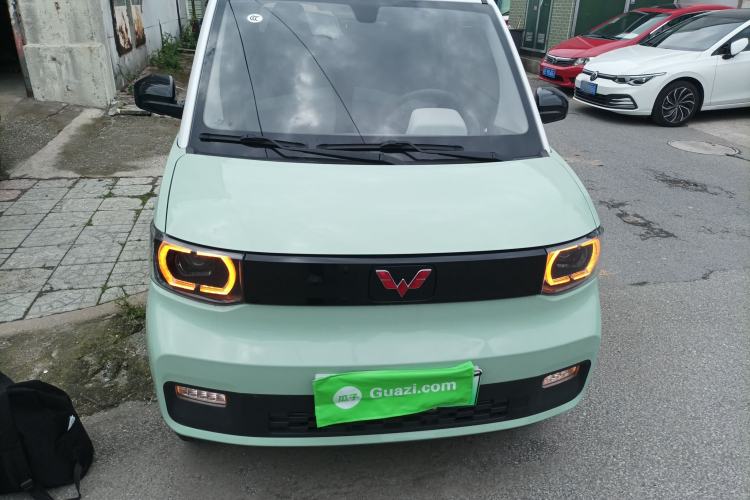 Used Wuling Hongguang MINIEV 2021 Macaron Sandwich Model 120 km Lithium Iron Phosphate
