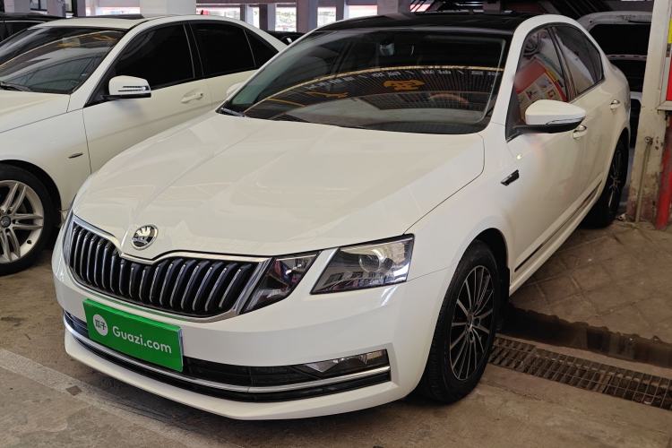 Used Skoda Octavia 2019 1.5L Automatic Smart Drive Luxury Edition China VI Standard