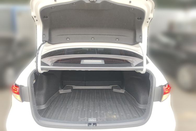 Used Toyota Levin 2019 Dual-Engine 1.8H E-CVT Sport Edition China VI Standard Trunk