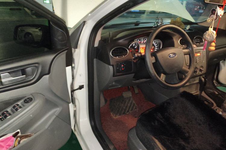 Used Ford Focus 2012 Hatchback Classic 1.8L Automatic Base Model
