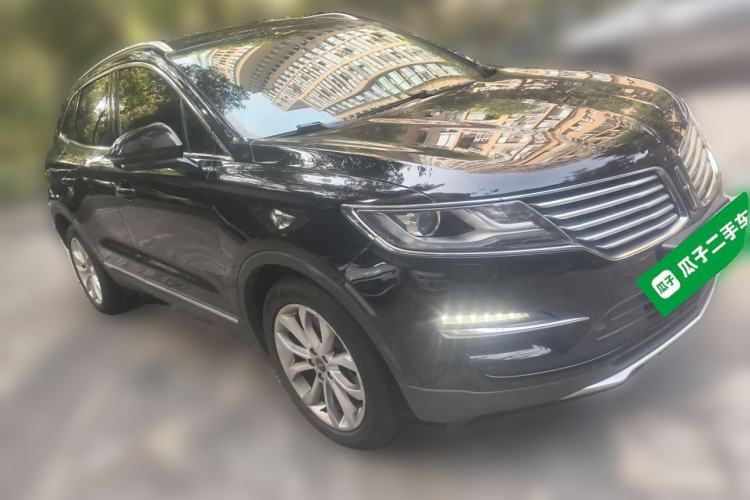 Used Lincoln MKC 2016 2.0T Two-Wheel Drive Luxury Edition Front Right 45 Deg