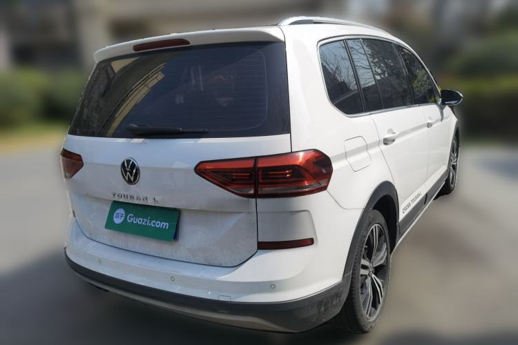 Used Volkswagen Touran 2021 Volkswagen Touran L 280TSI DSG Boundary Edition 7-Seater
