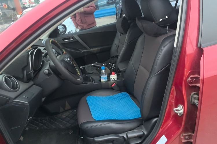 Used Mazda Mazda 3 2015 Hatchback 1.6L Manual Comfort Edition