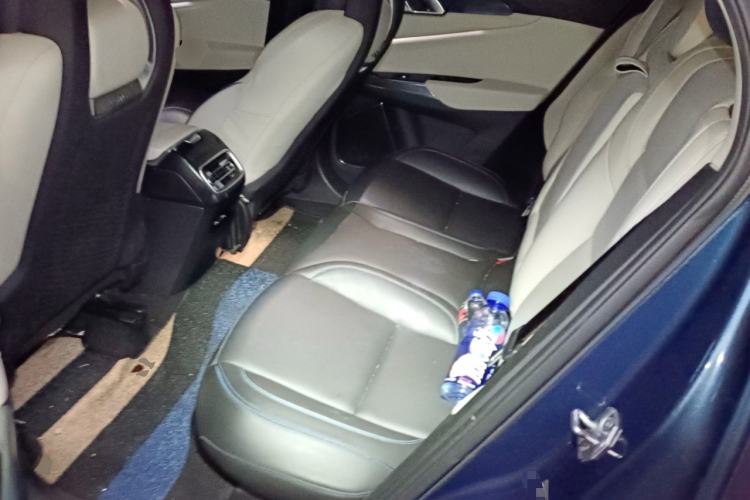 Used Lynk & Co 01 2017 2.0T Two-Wheel Drive Zhaopu Version Left Rear Seat