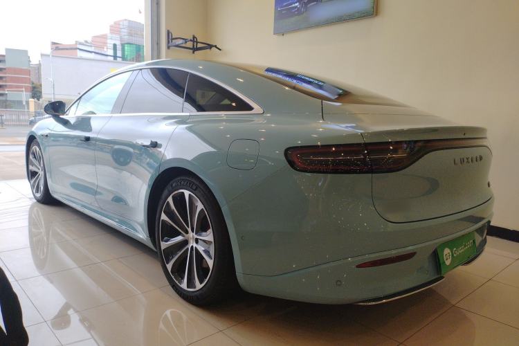 Used Hima Luxeed S7 2025 785 km Ultra
