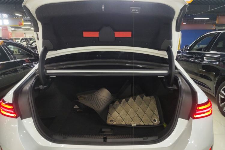 Used BMW i5 2024 eDrive 35L Luxury Model with M Sport Package
