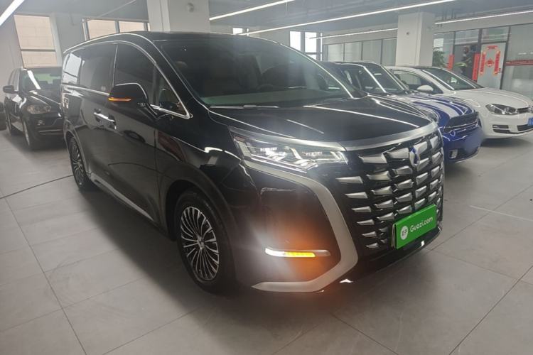 Used Denza D9 2022 DM-i 1040 Prestige Model