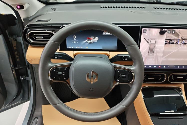Used Leapmotor C01 2024 Range-Extended 316 Deluxe Edition Steering Wheel