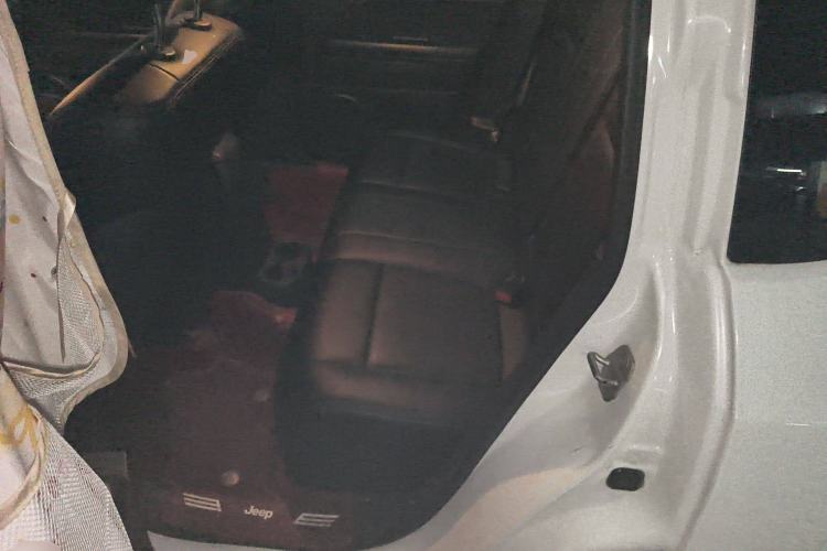 Used Jeep Compass 2013 2.0L two-wheel drive sport version