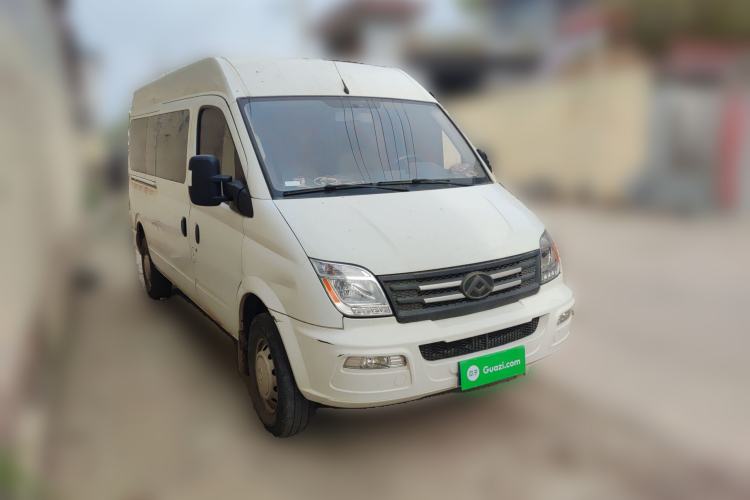 Used SAIC MAXUS Xintu V80 2021 2.0T Manual Classic Aoyuntong 139 PS Mid-axle Mid-roof 6/7/8/9-Seater Front Right 45 Deg
