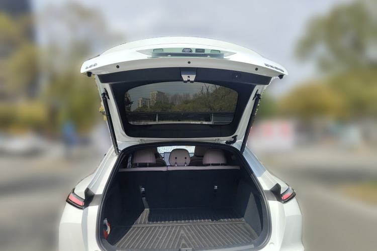 Used ONVO L60 2025 Model—60 kWh Rear-Wheel-Drive Version