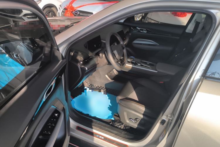 Used Oshan Z6 2023 Blue Whale 1.5T DCT Luxury Model
