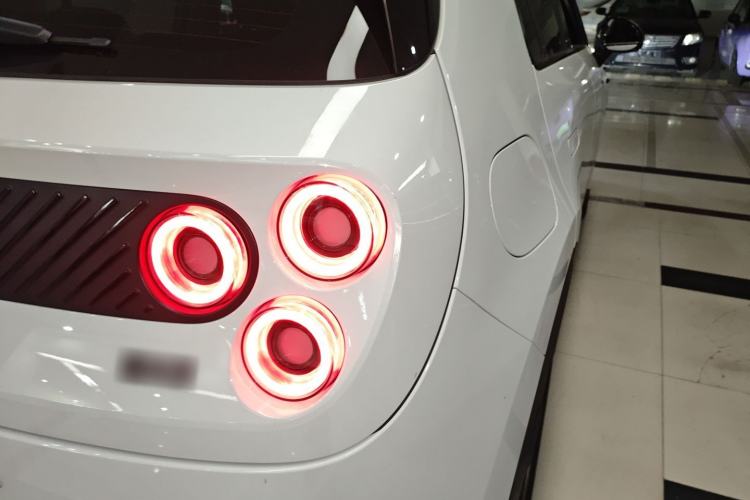 Used firefly 2025 Illuminated Edition
