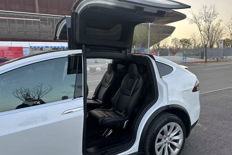 Used Tesla Model X 2016 X P100D Performance High-Performance Edition Interior 3