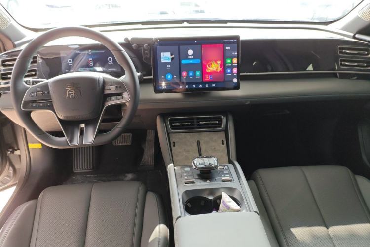 Used BYD Qin L 2024 DM-i 120KM Leading Model
