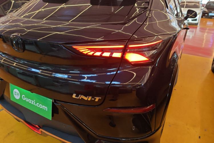 Used CHANGAN UNI-T 2022 1.5T Sport Edition Premium Version Exterior 3