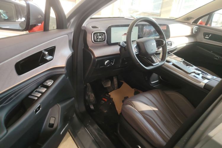 Used Chery Tiggo 9 C-DM 2025 1.5T 106KM Ultra-Comfort Edition 5 Seats Lithium-NMC
