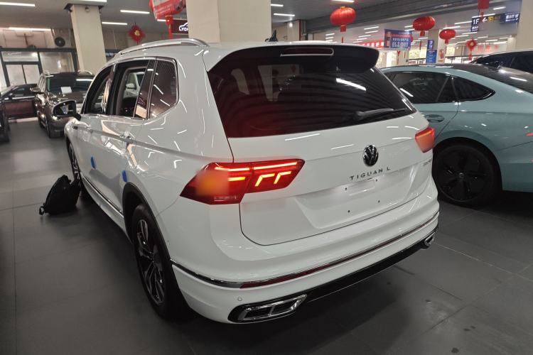 Used Volkswagen Tiguan L 2023 Restyled 330TSI Automatic Two-Wheel Drive R-Line Enhanced Comfort Version