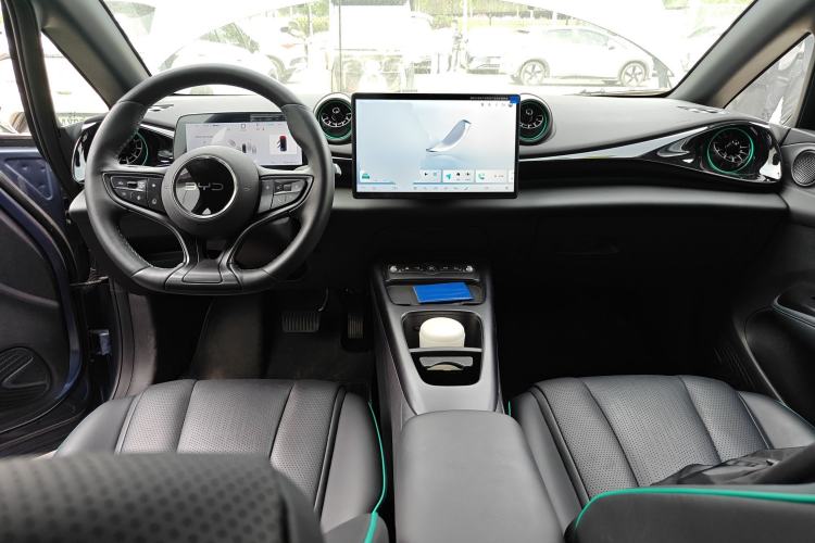 Used BYD Dolphin 2025 Intelligent Driving Version 410 km Fashion Edition Center Console