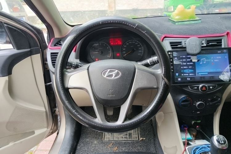 Used Hyundai Verna (older generation) 2016 1.4L Manual Smart GLS Trim