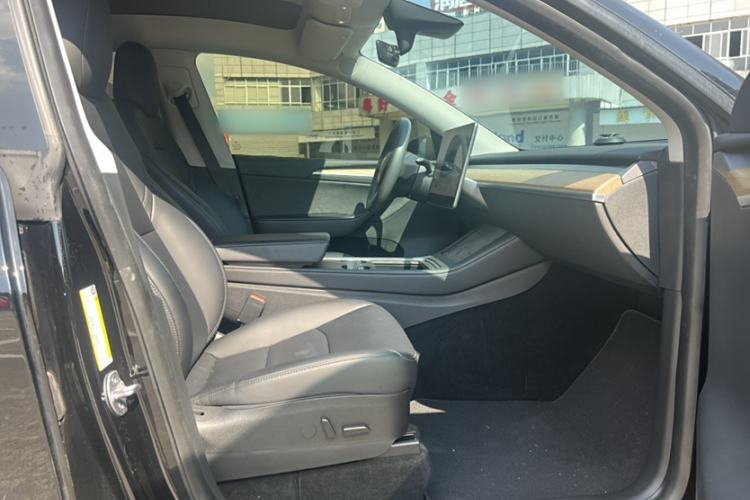 Used Tesla Model Y 2022 Rear-Wheel-Drive Version