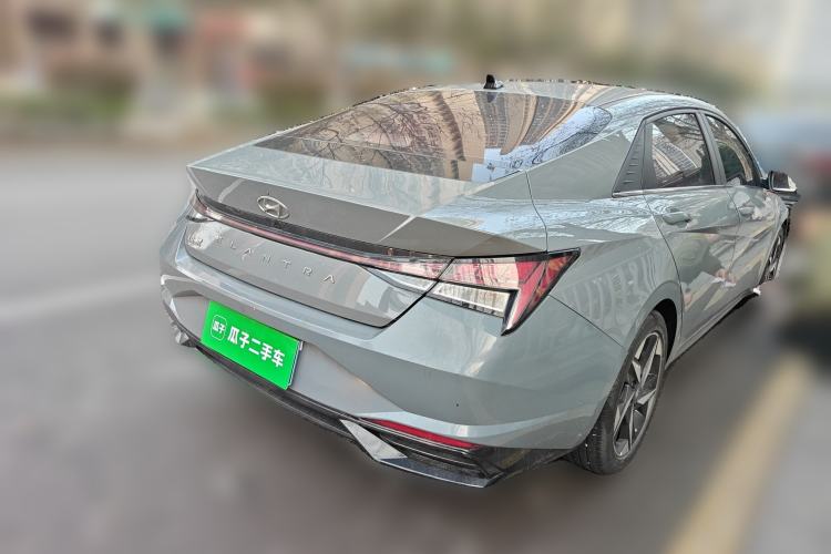 Used Hyundai Elantra 2021 1.5L CVT LUX Prestige Edition Rear Right 45 Deg