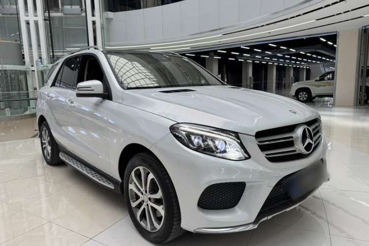Used Mercedes-Benz GLE 2017 GLE 320 4MATIC Luxury Model

